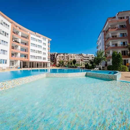 Immaculate 1-Bed Apartment In Ravda 아파트 *
