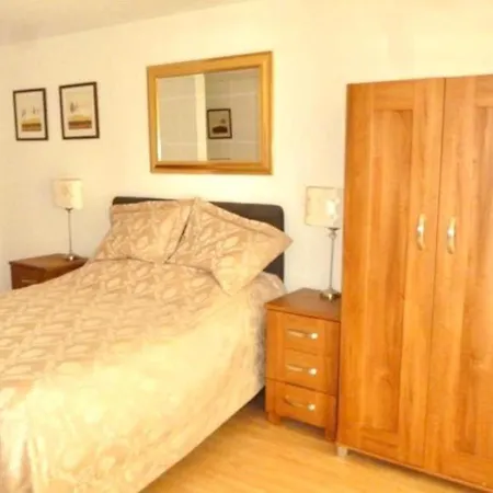 Immaculate 1-Bed Apartment In Ravda 아파트 *